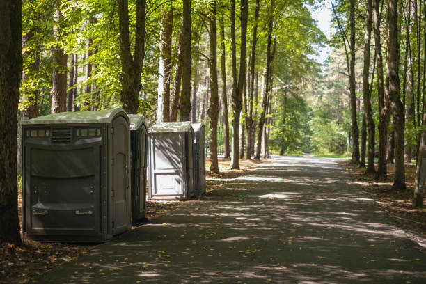 Best Portable bathroom rental  in Larned, KS